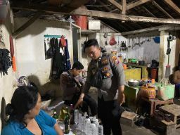 Gelar Operasi Pekat, Polres Situbondo Berhasil Amankan Puluhan Botol Miras