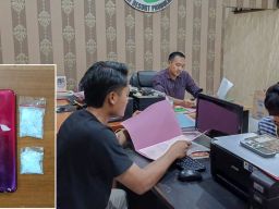 Polres Probolinggo Kota Amankan Wanita Asal Sidoarjo Tersangka Kurir Narkoba Kirim ke Lapas