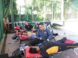 Bhakti Kesehatan Polres Kediri Gelar Donor Darah Bantu PMI  
