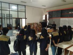 Persiapkan Siswa Hadapi Dunia Kerja, PLN Icon Plus Turut Uji Kompetensi Siswa SMKN 5 Malang