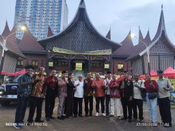 Festival Bazar Ramadhan Nusantara FPK Jatim dan Gebu Minang Jatim Resmi Dibuka
