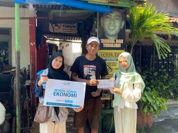 Dari Sepeda hingga Tambal Ban, Bantuan Modal YBM PLN UIP JBTB Buka Harapan UMKM