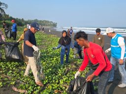 PLN Icon Plus Hadirkan Iconnectivity for Green untuk Lestarikan Pesisir Pangandaran