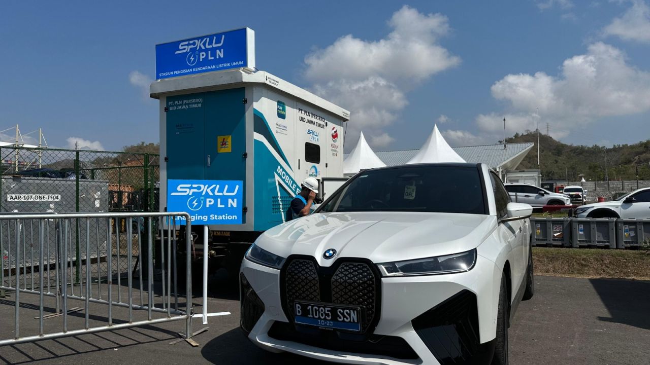 Gunakan SPKLU PLN, Crew Dorna Sport: It's Very Good and Very Fast