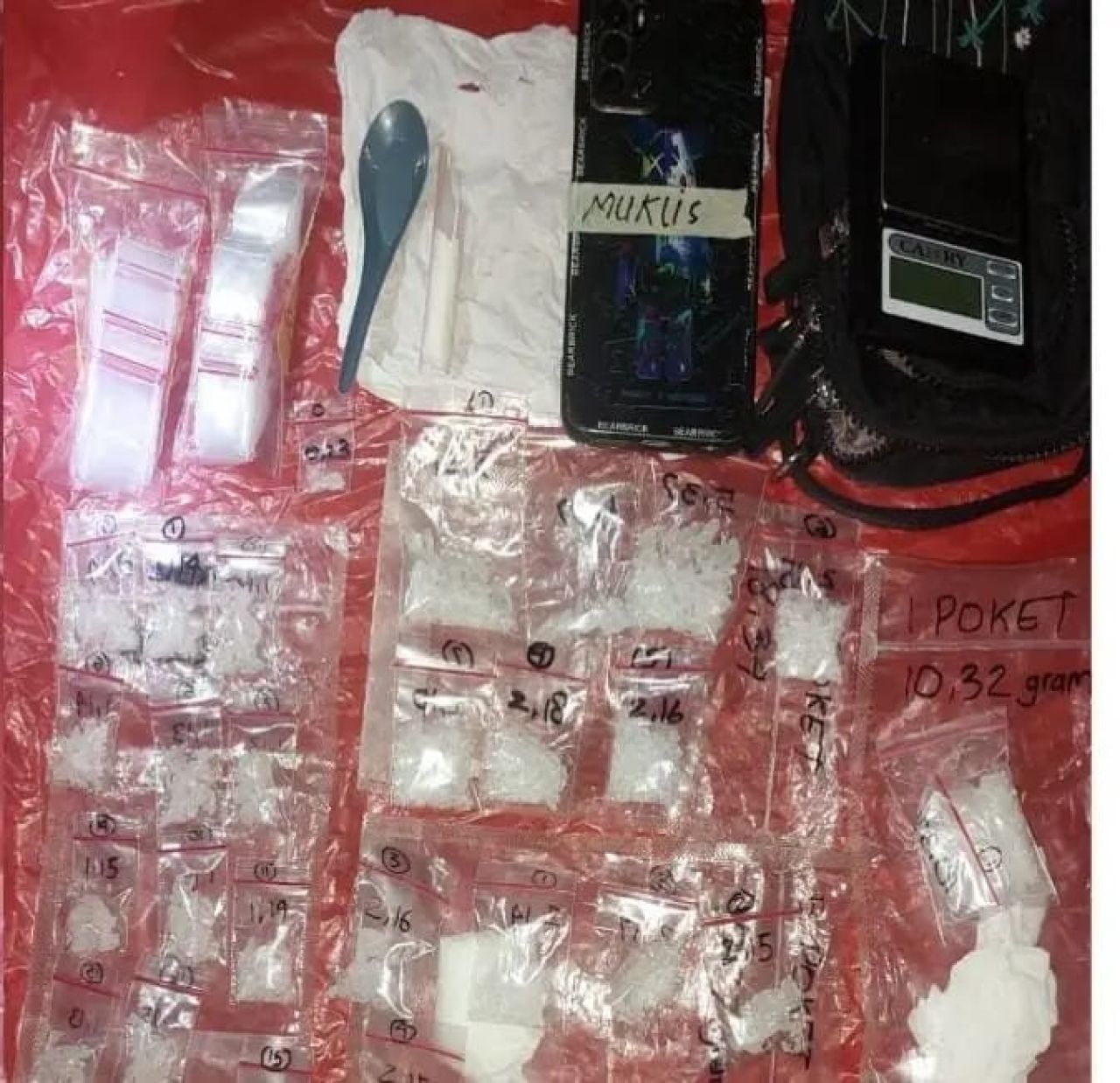 Ditresnarkoba Polda Jatim Amankan 1 Terduga Pengedar dan 5 Terduga Pemakai Narkoba dari Sampang