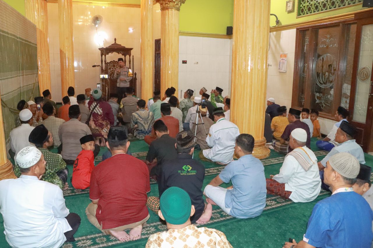 Polres Jombang Gelar Safari Ramadhan dan Pasang CCTV untuk Masjid