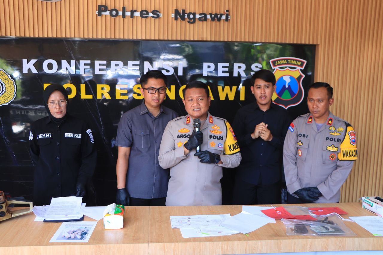 Polres Ngawi Berhasil Amankan 3 Tersangka Sindikat Illegal Logging