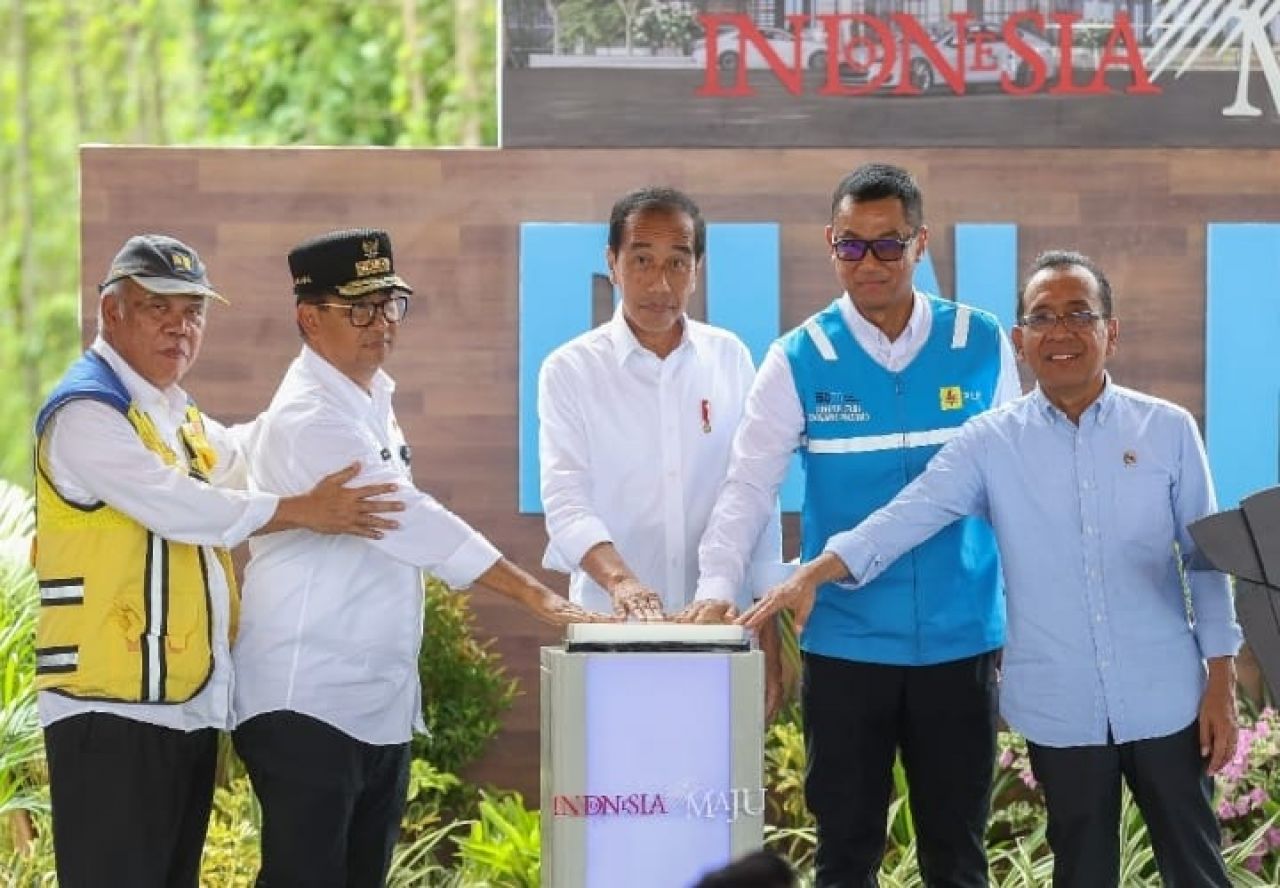 Presiden Jokowi Tandai Pembangunan PLN Hub, Pusat Ekosistem Transisi Energi dan Layanan Digital di Jantung IKN