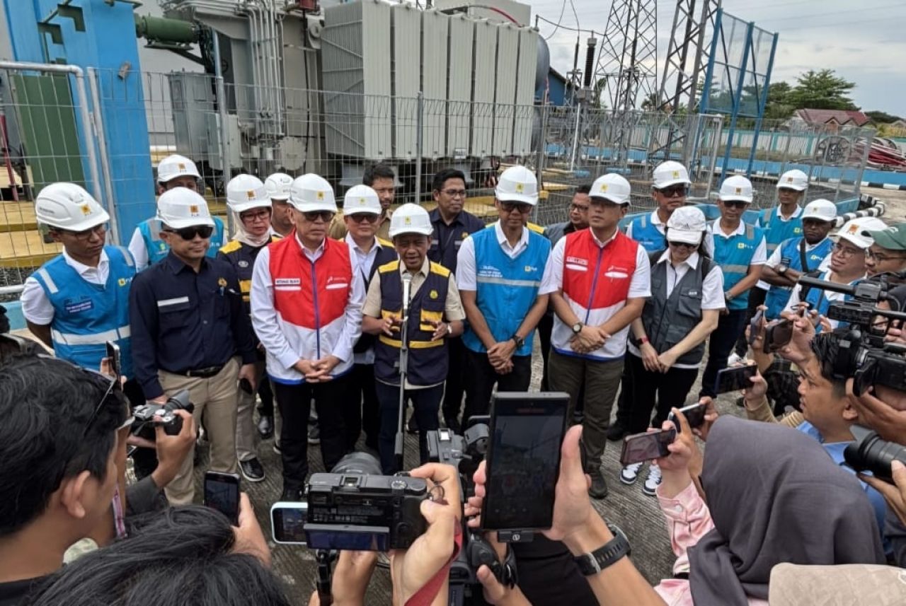 Lawatan ke Banjarmasin, Menteri Bahlil Pastikan Listrik PLN Aman Layani Idulfitri