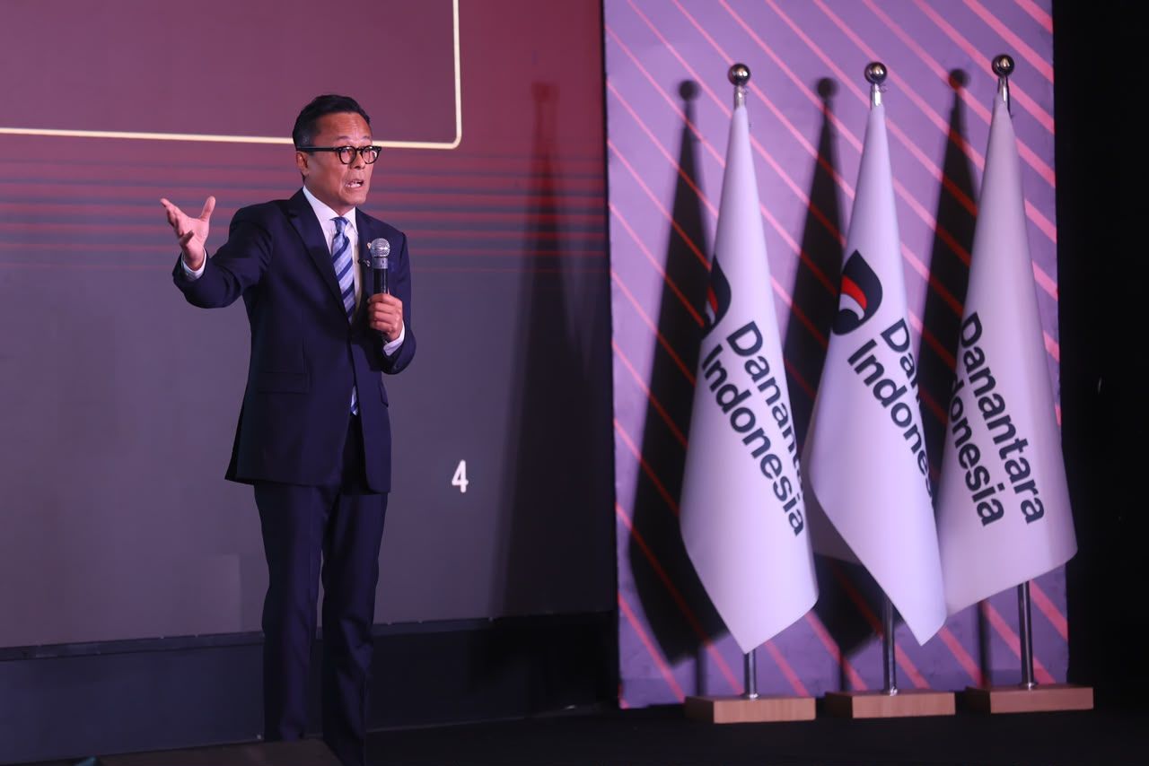 Momentum Hari Kesaktian Pancasila, PLN Raih Sector Champion dan Runner Up CX100 Award 2026 Berkat Transformasi Layanan Berorientasi Pelanggan