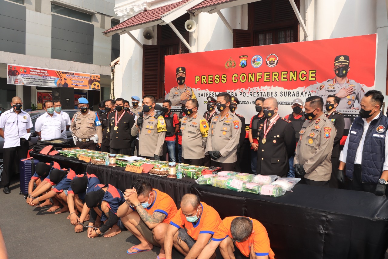Satresnarkoba Polrestabes Surabaya Bekuk 7 Pengedar dan Amankan 42,8 Kg Sabu