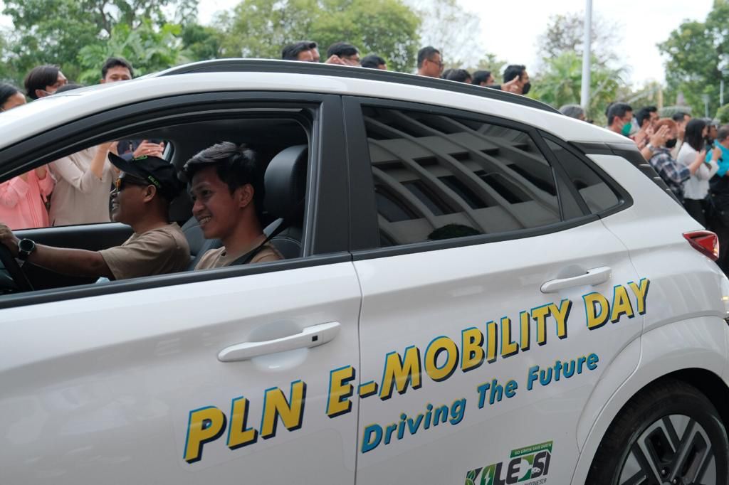 Sambut Peserta Touring Jakarta-Bali, Dirut PLN: Mobil Listrik Teruji Aman, Nyaman dan Hemat Biaya