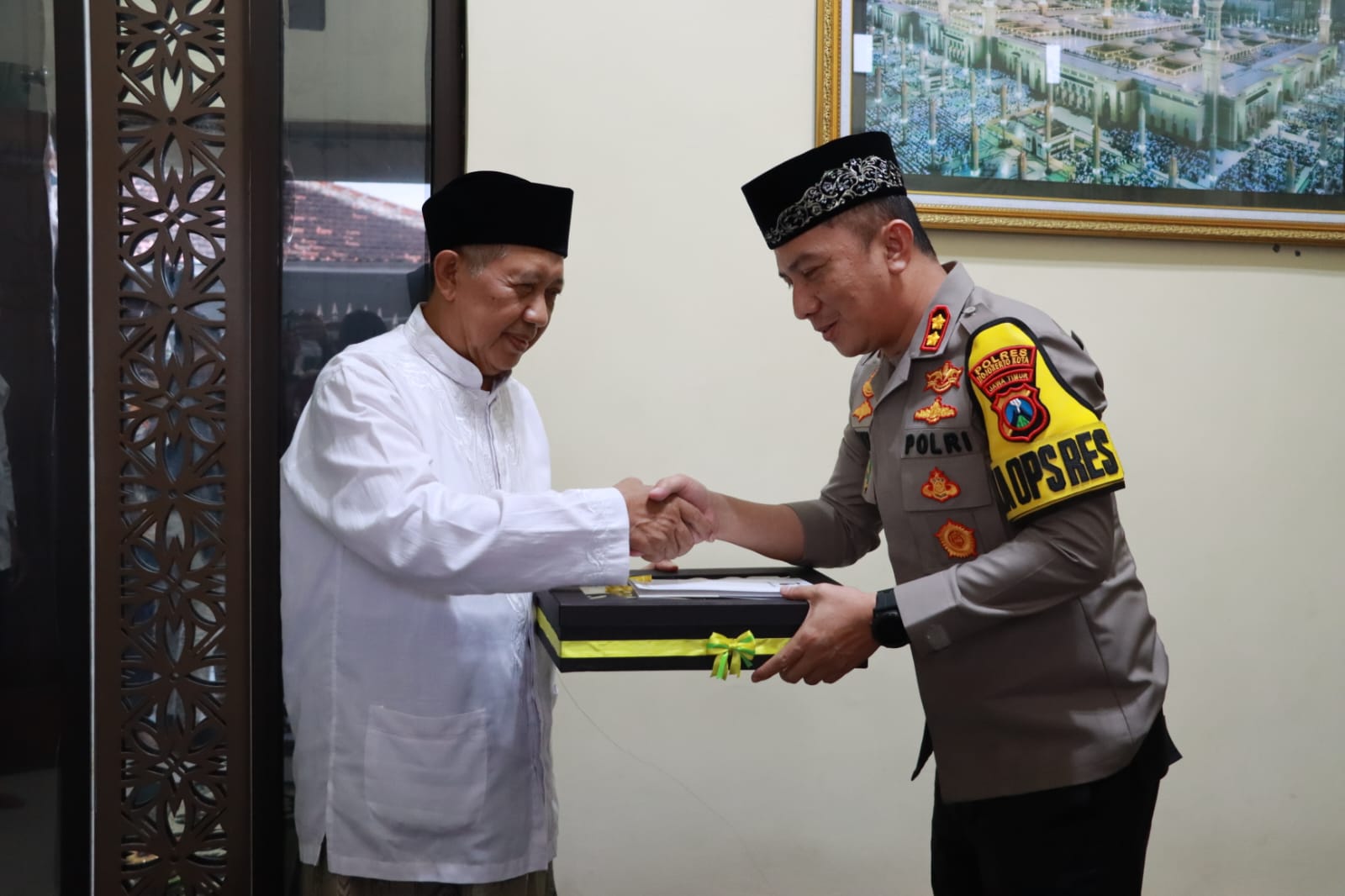 Silaturahmi ke Ketua PCNU, Kapolresta Mojokerto Bersama Ulama Sepakat Tolak Berita Hoax
