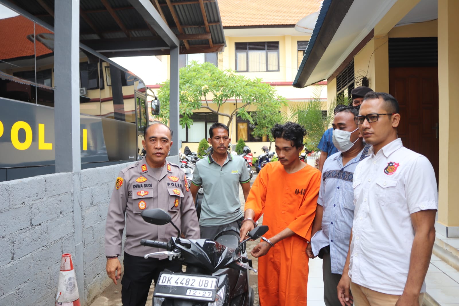 Dalam Hitungan Jam Polsek Sawan Berhasil Tangkap Pelaku Perampasan Sepeda Motor