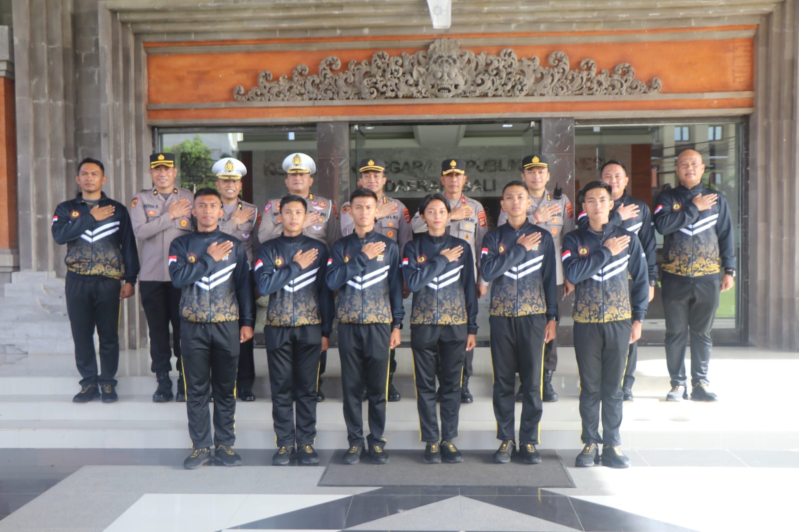 Polda Bali Lepas 6 Atlet Mengikuti Kejurnas Pencak Silat Kapolri cup