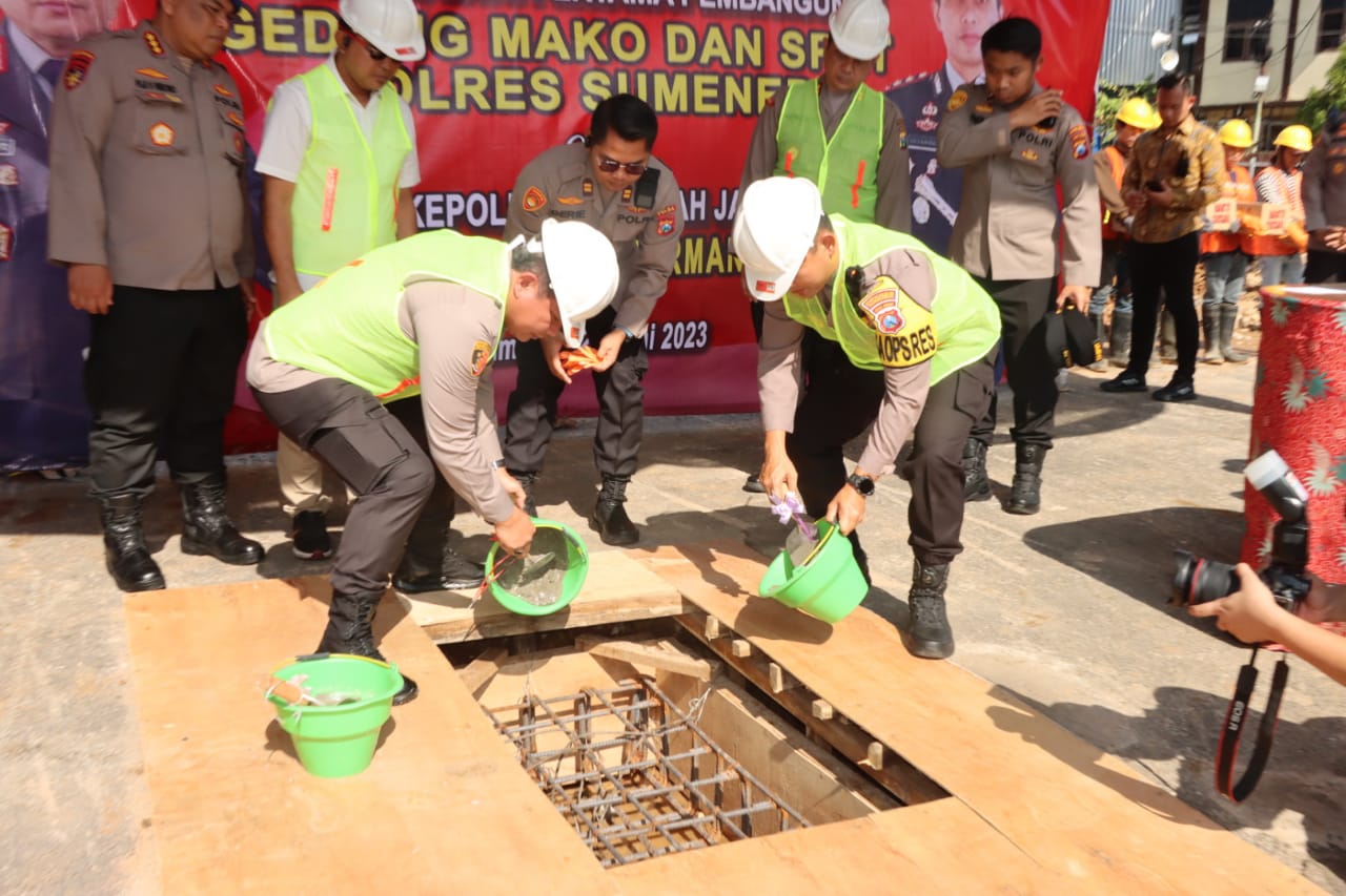 Kapolda Jatim Letakkan Batu Pertama Pembangunan Mako dan Gedung SPKT Polres Sumenep
