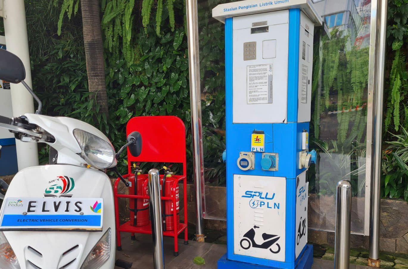 Lebih Hemat Pakai Kendaraan Listrik, Masyarakat Nikmati Beragam Kemudahan